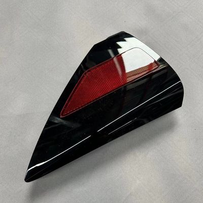Left side rear reflector for Tesla Model 3 and Y 1518783-00-A 1084854-99-J 1448344-00-B